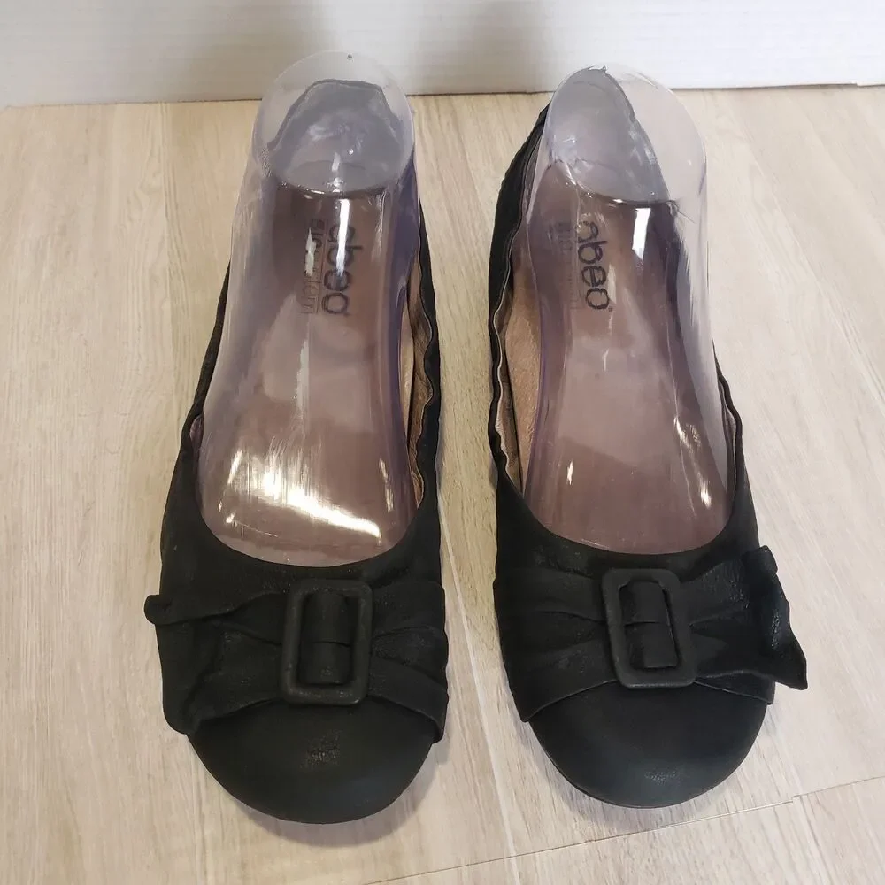 Abeo Tabitha Black Leather Flats Women’s Size 8N Comfort Slip-On Buckle Detail